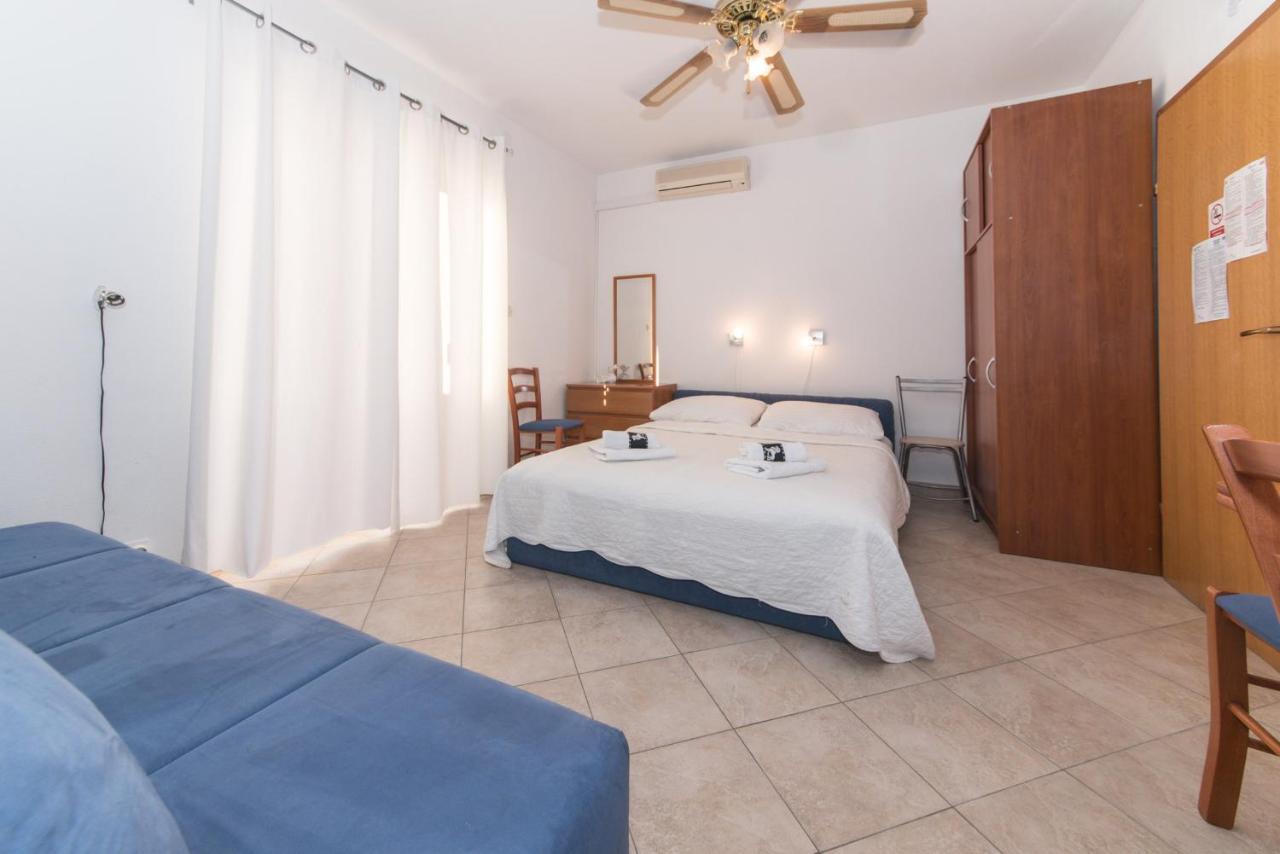 Apartments Niko Проманья Экстерьер фото