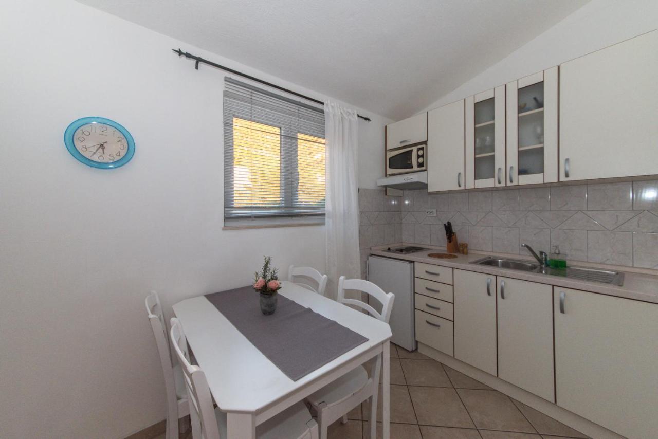 Apartments Niko Проманья Экстерьер фото