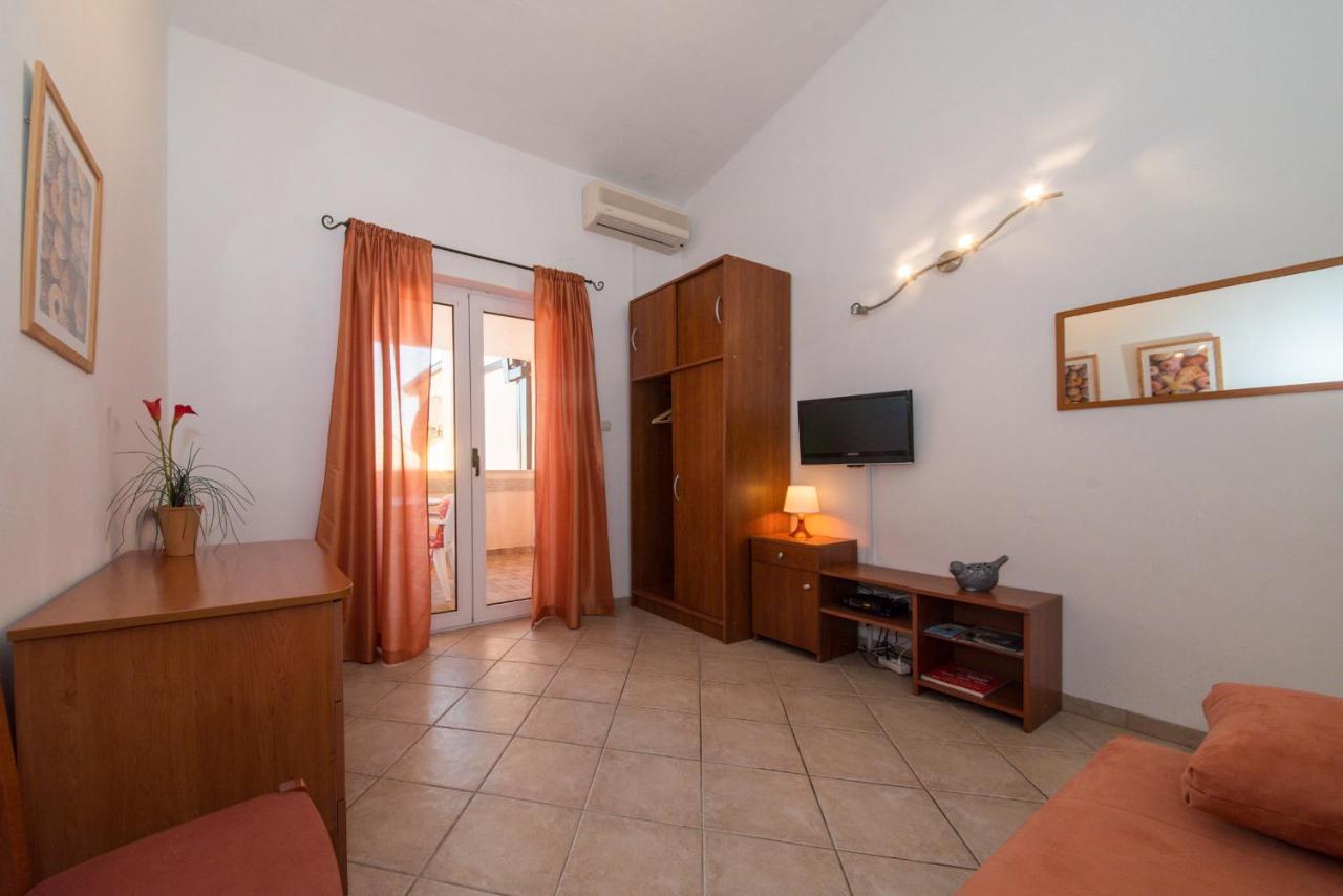 Apartments Niko Проманья Экстерьер фото