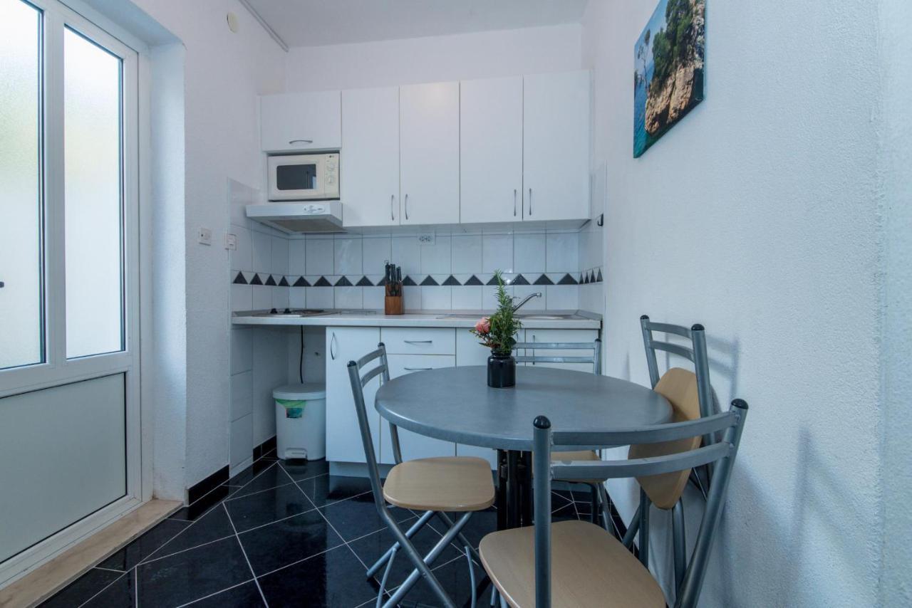 Apartments Niko Проманья Экстерьер фото